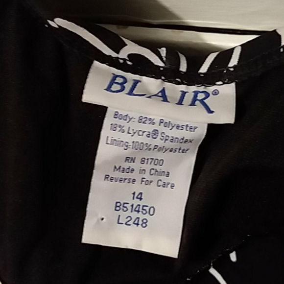 Blair Swimsuit Top - Picture 3 of 4